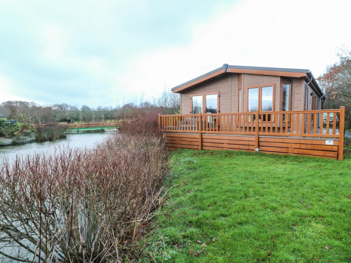 Braeburn Lodge Winkleigh Exterior foto