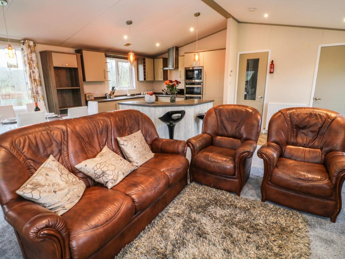 Braeburn Lodge Winkleigh Exterior foto