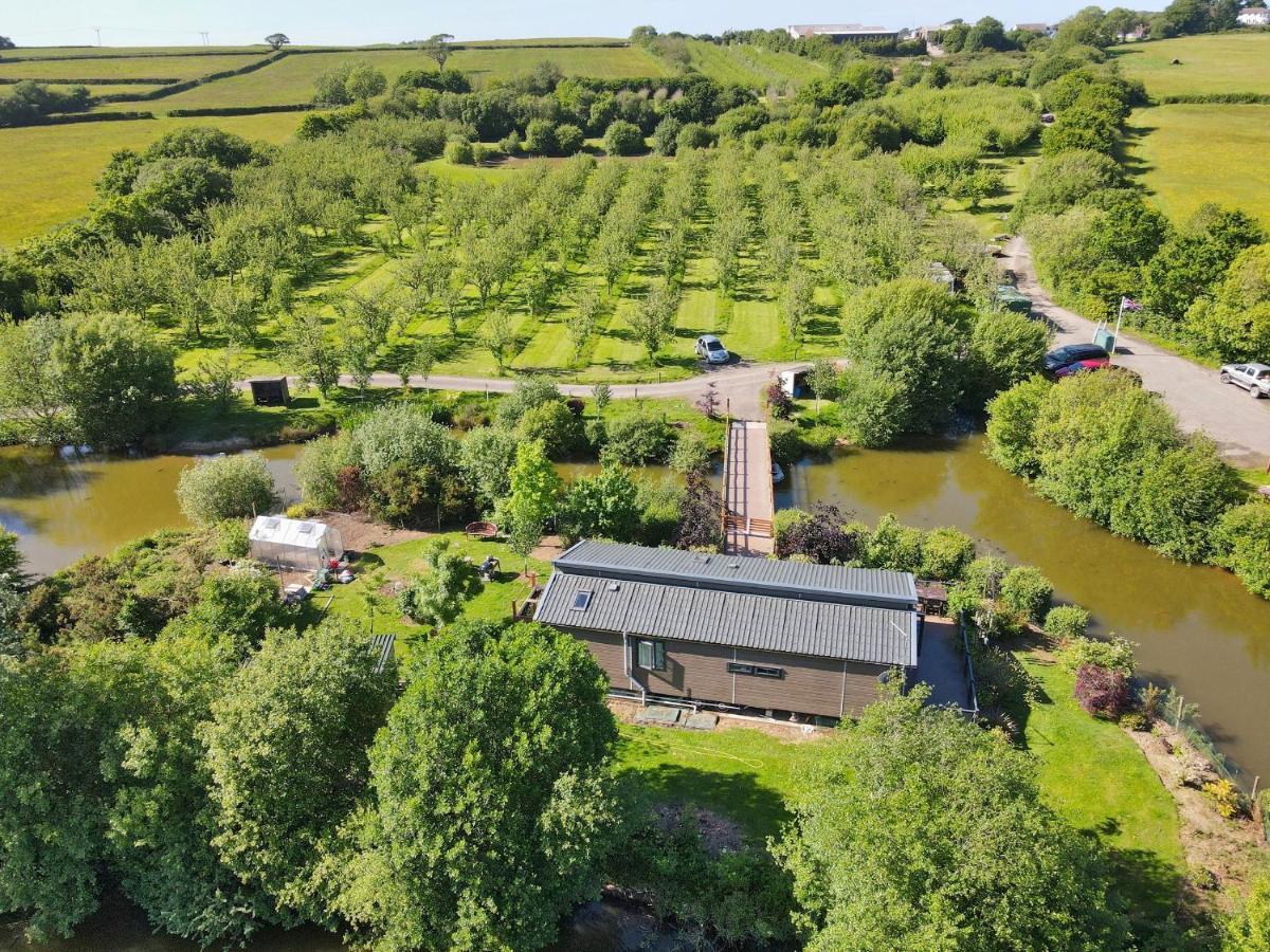Braeburn Lodge Winkleigh Exterior foto
